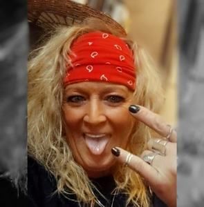 Meet your Posher, Lea